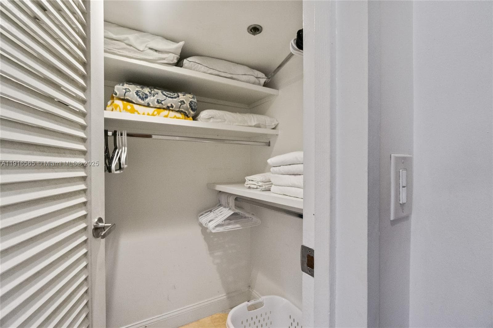 100 Lincoln Rd 847 photo 14