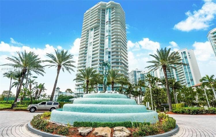 16400 Collins Ave 1246 photo 2