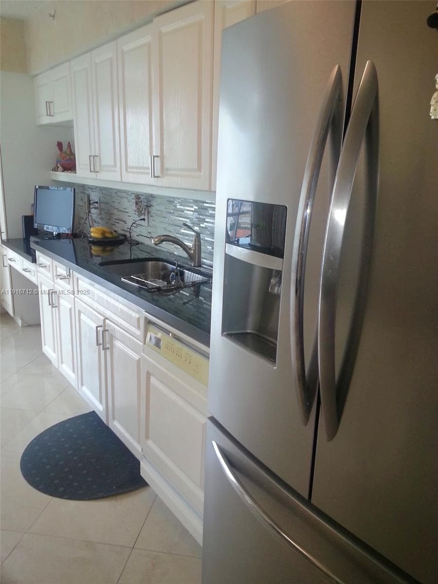 16400 Collins Ave 1246 photo 13