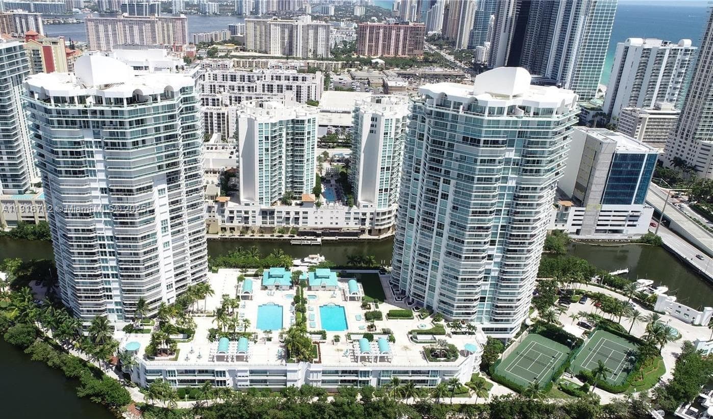 16400 Collins Ave 1246 photo 4