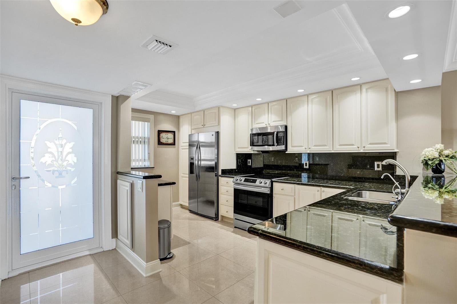 1012 N Ocean Boulevard 711 photo 8
