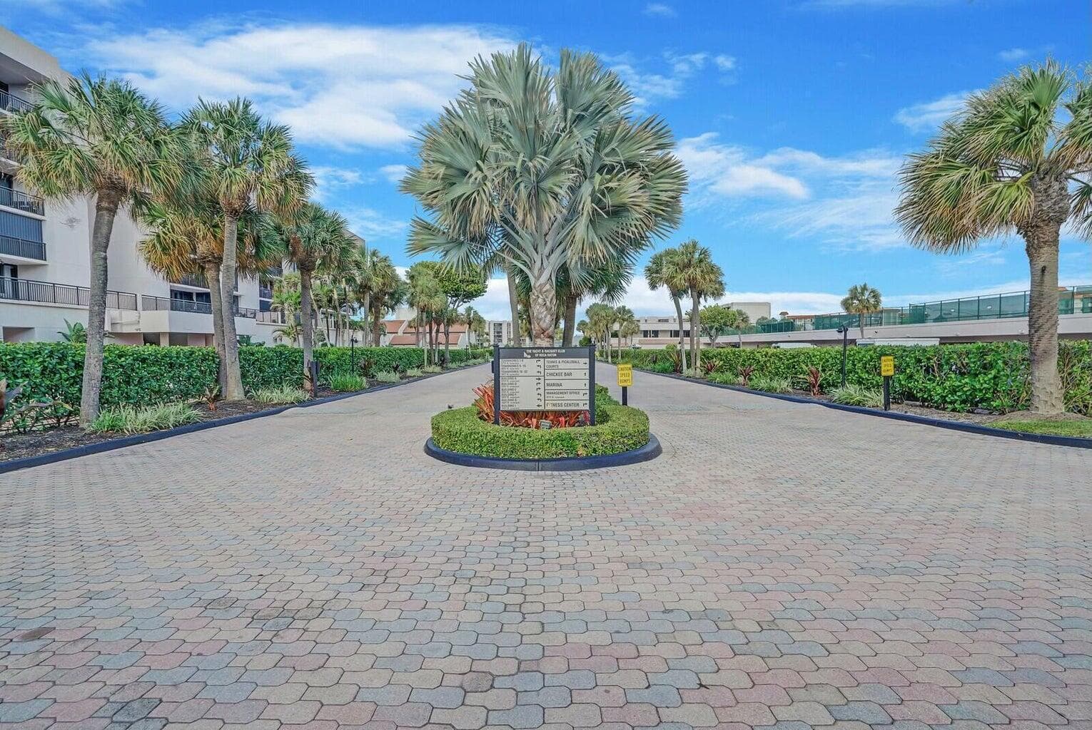 2697 N Ocean Boulevard F-604 photo 3