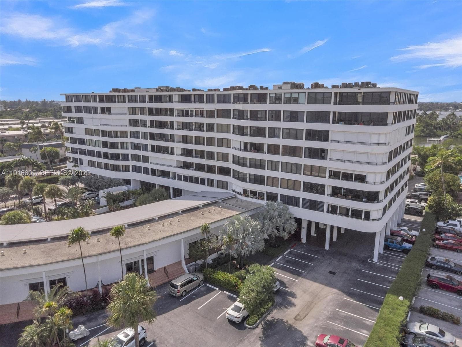 3589 Ocean Blvd 914 photo 2