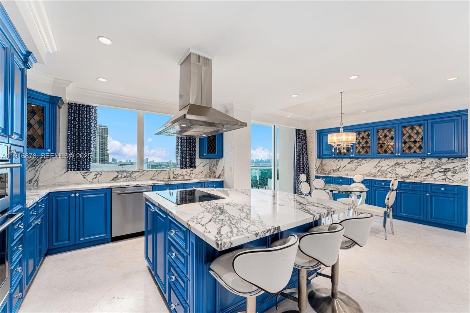 5025 Collins Ave PH-1 photo 11