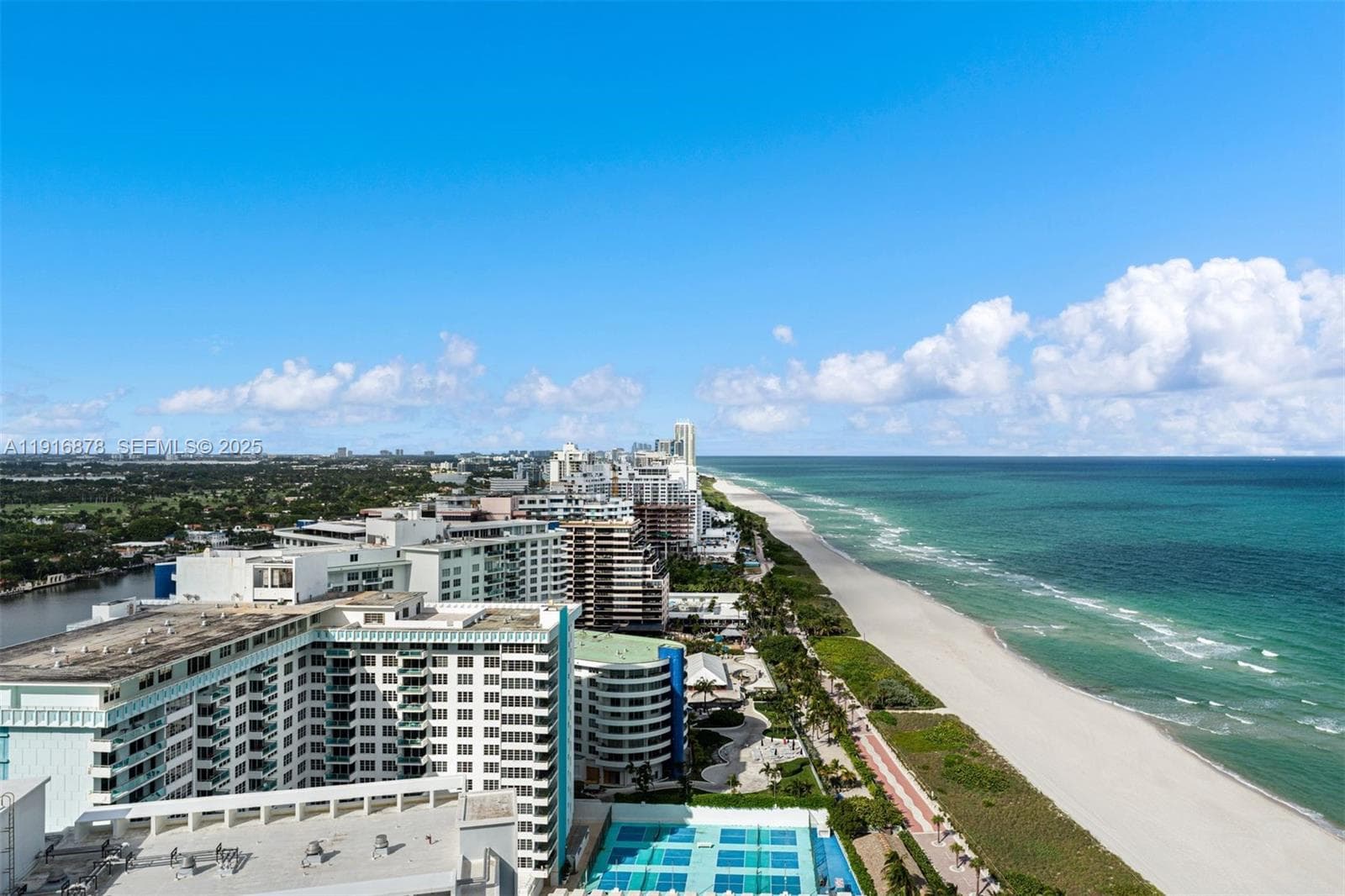 5025 Collins Ave PH-1 photo 4