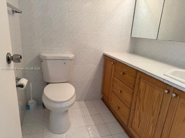 5401 Collins Ave 1512 photo 17
