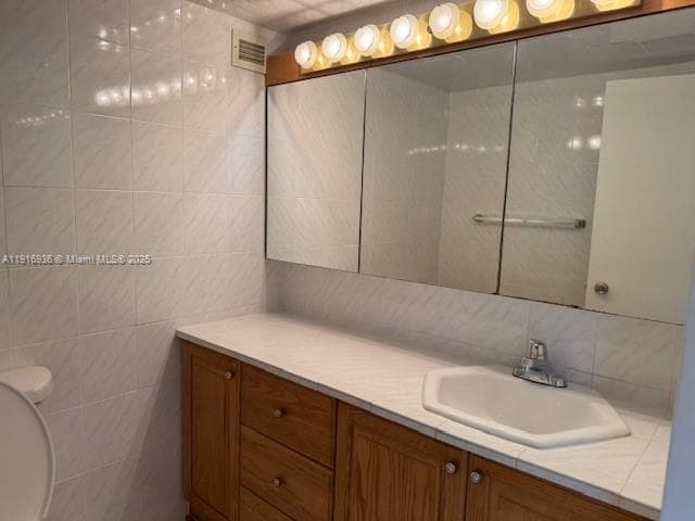 5401 Collins Ave 1512 photo 18