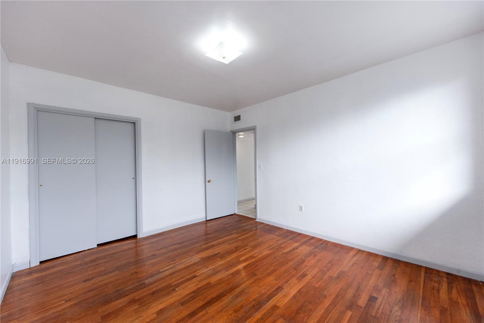 1255 Marseille Dr 125 photo 12