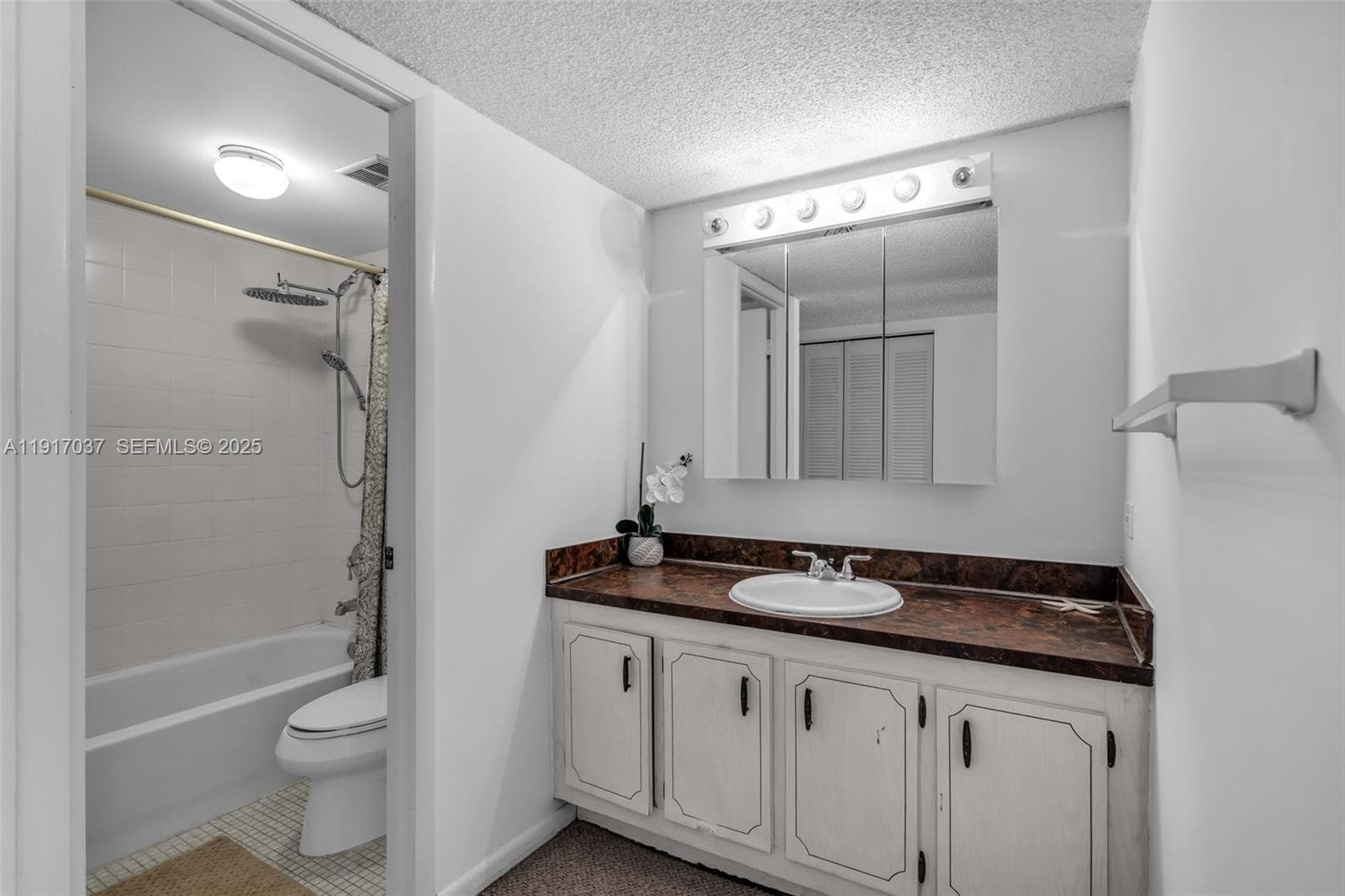 575 Crandon Blvd 504 photo 17