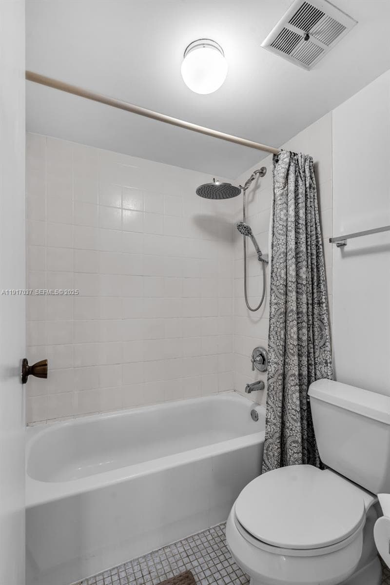575 Crandon Blvd 504 photo 18