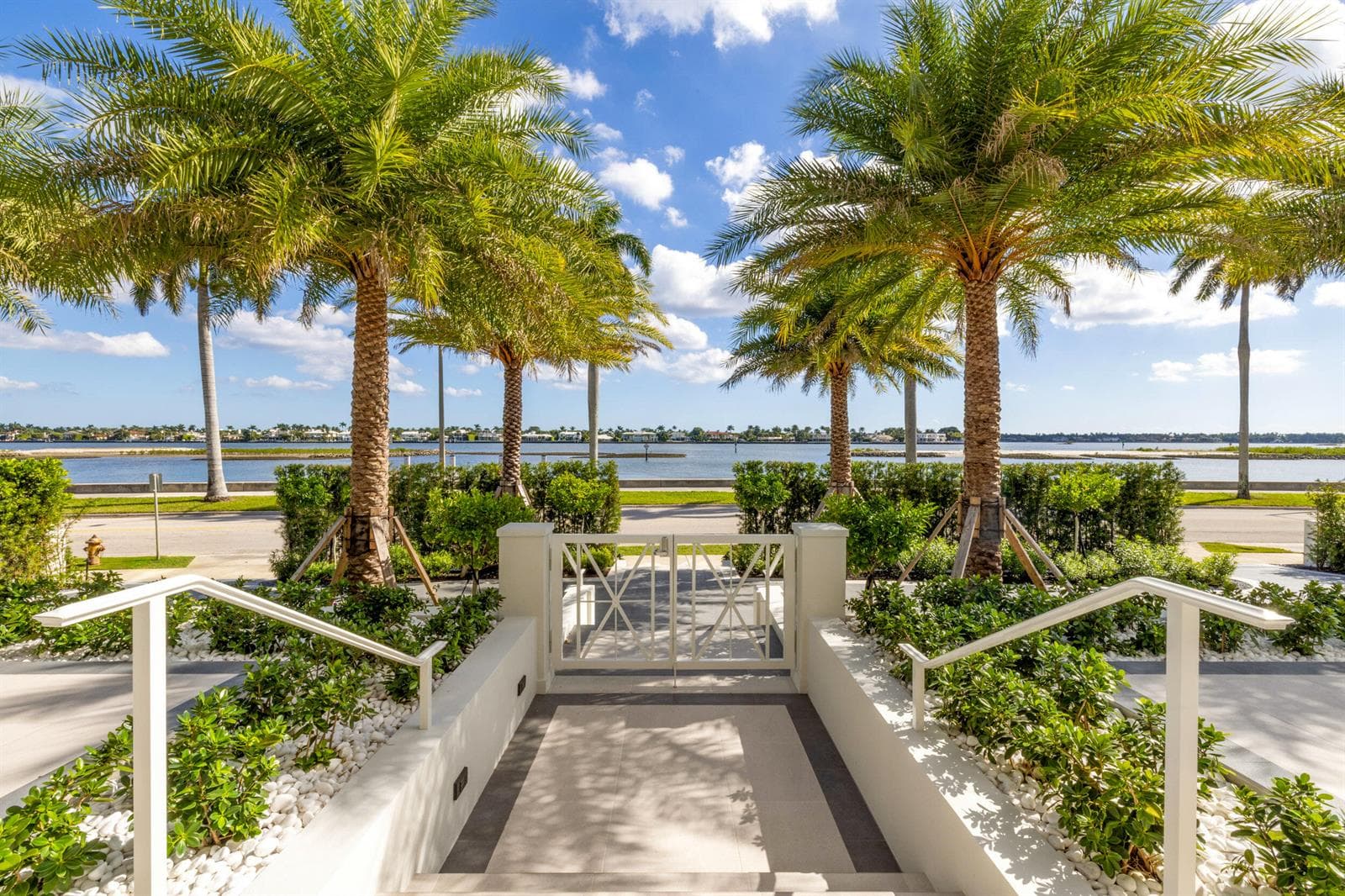 2415 S Flagler Drive 3