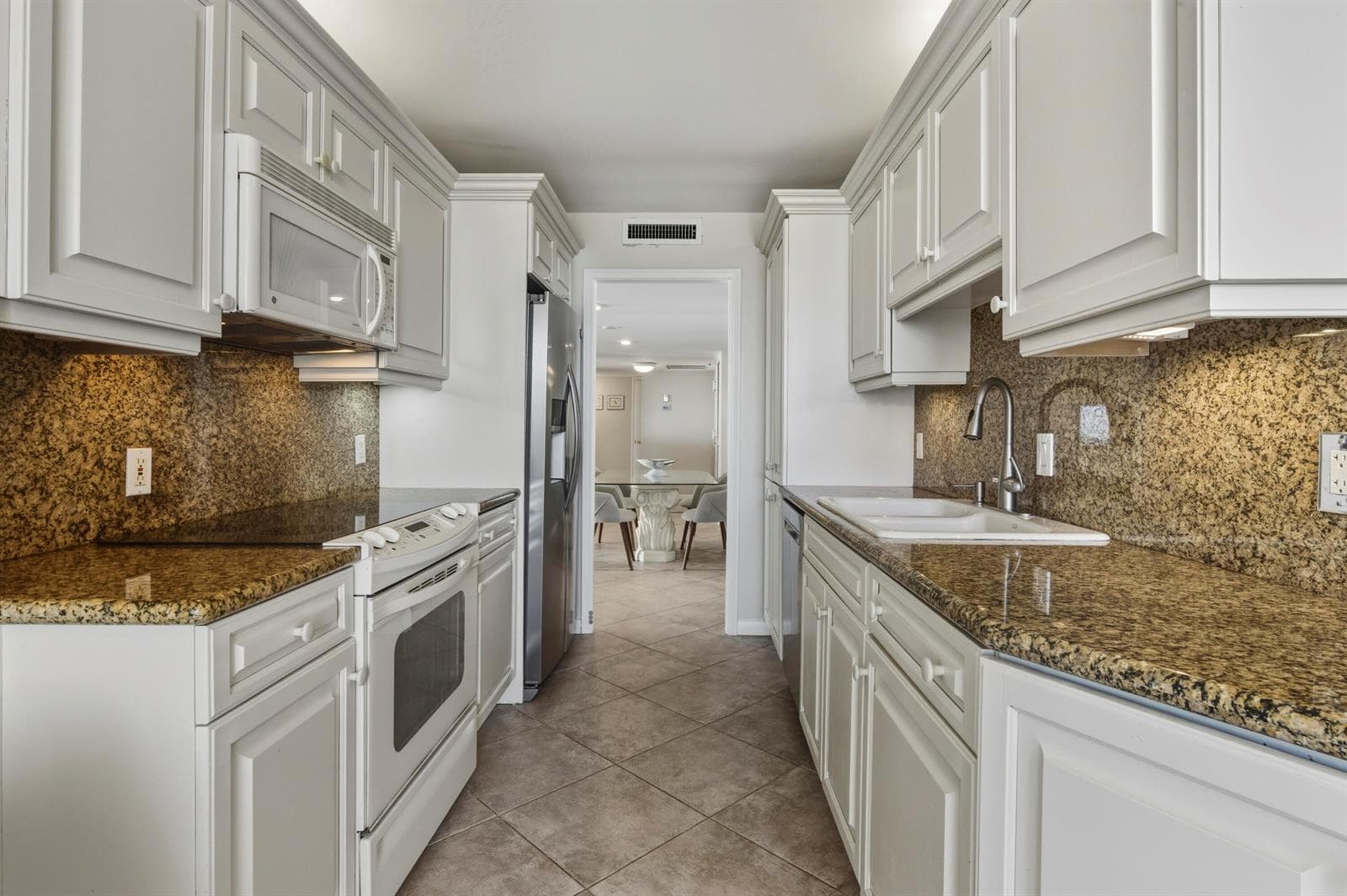 4200 N Ocean Drive 1-1705 photo 16