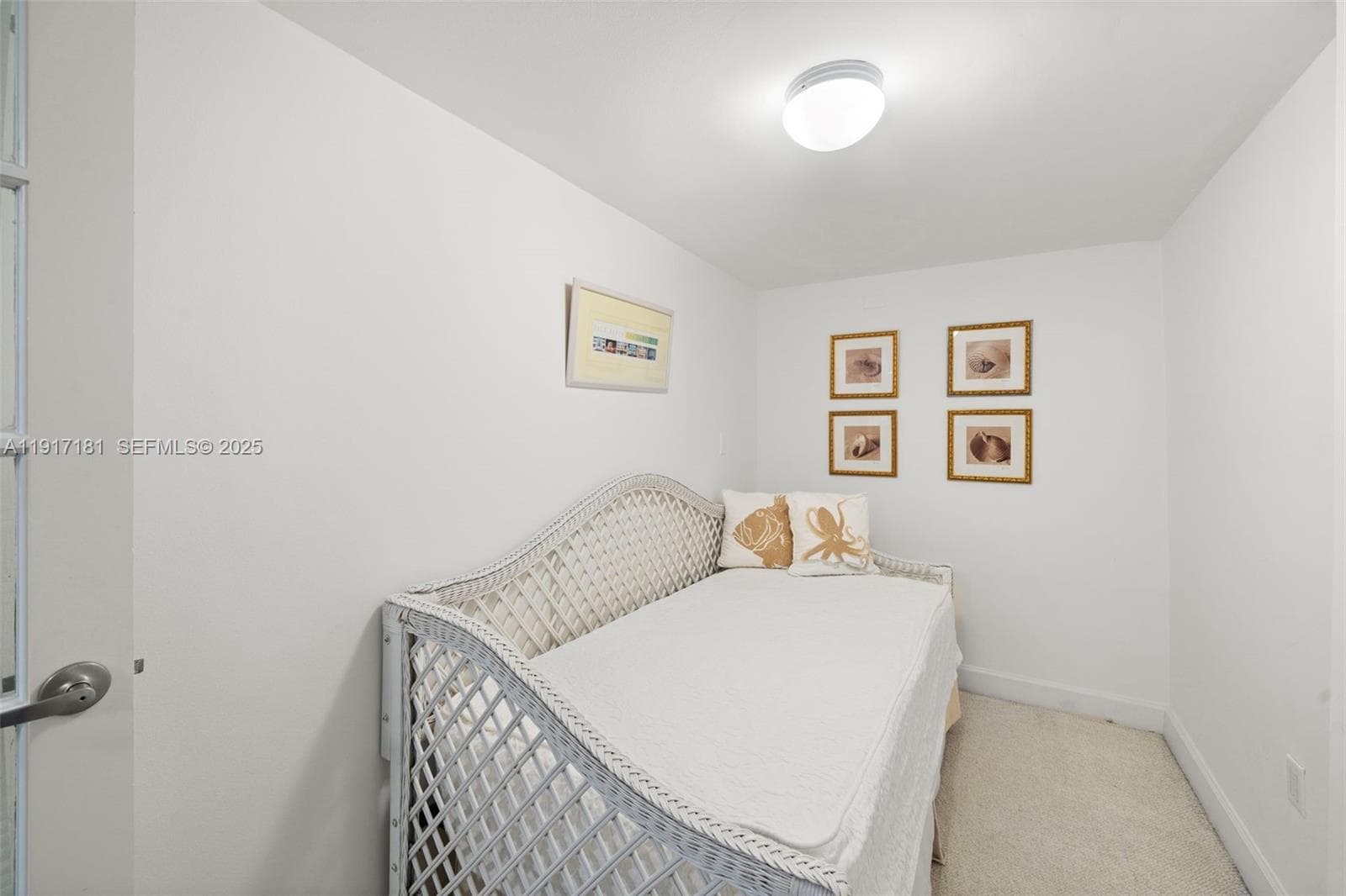 2555 Collins Ave 805 photo 17