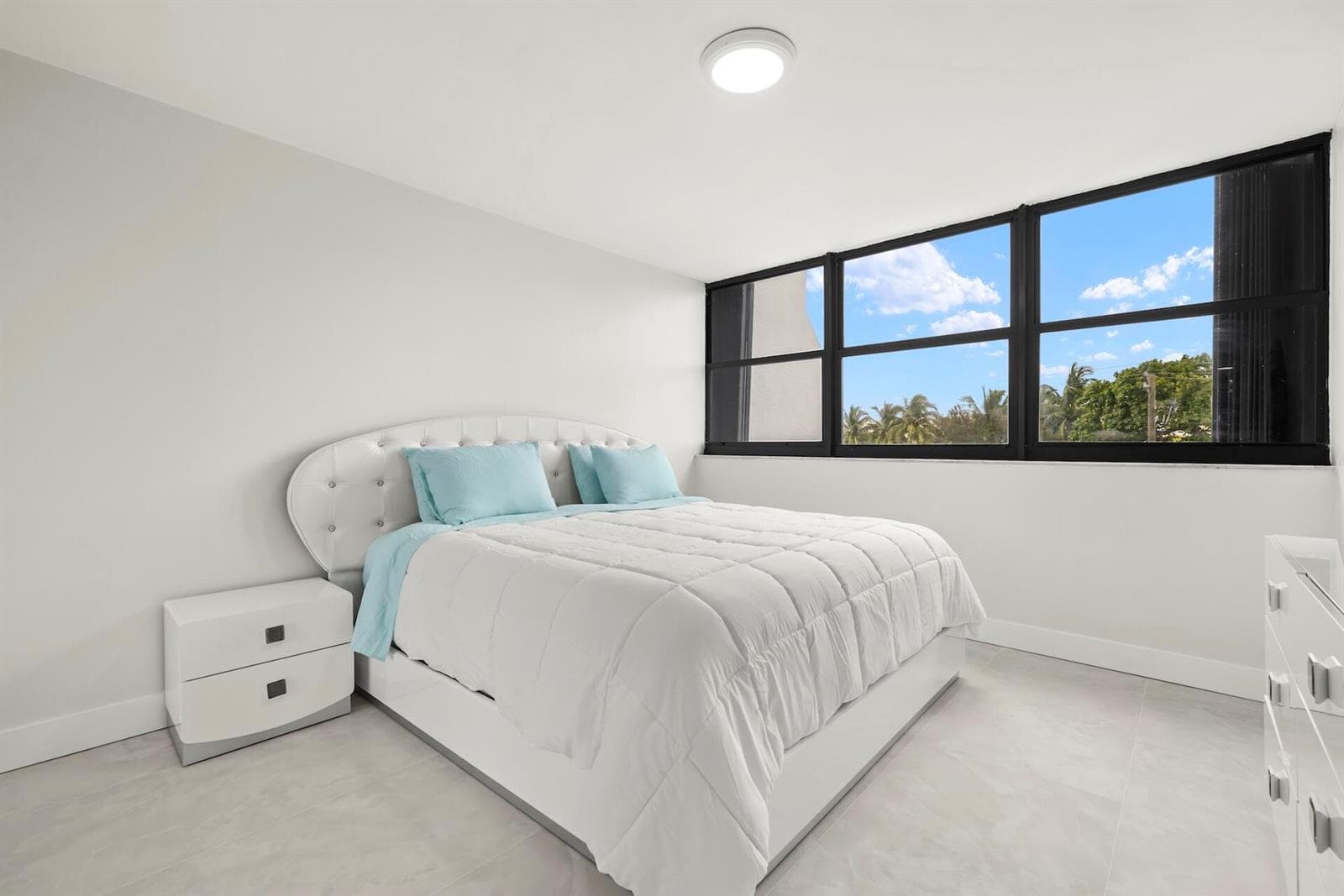 5600 N Flagler Drive 207 photo 13