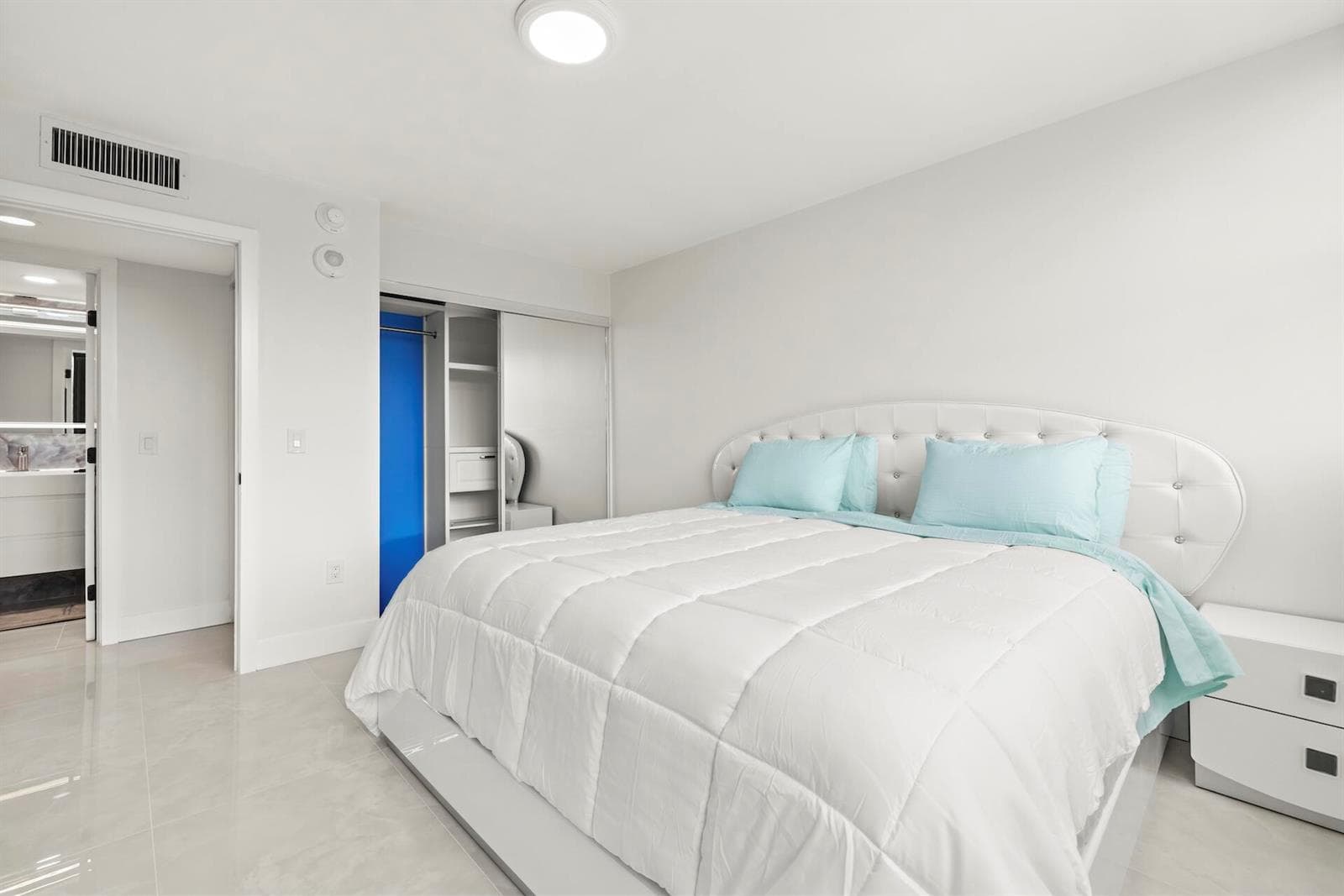 5600 N Flagler Drive 207 photo 14