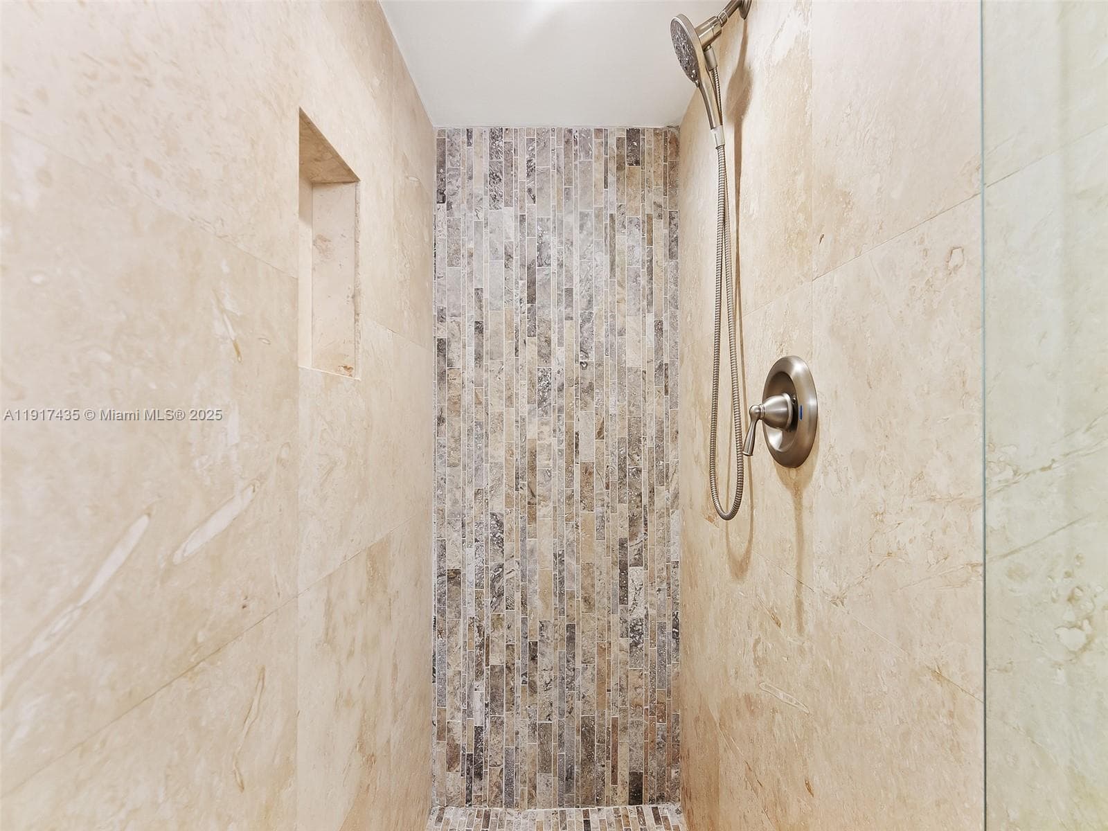 2202 Cypress Bend Dr 204 photo 7