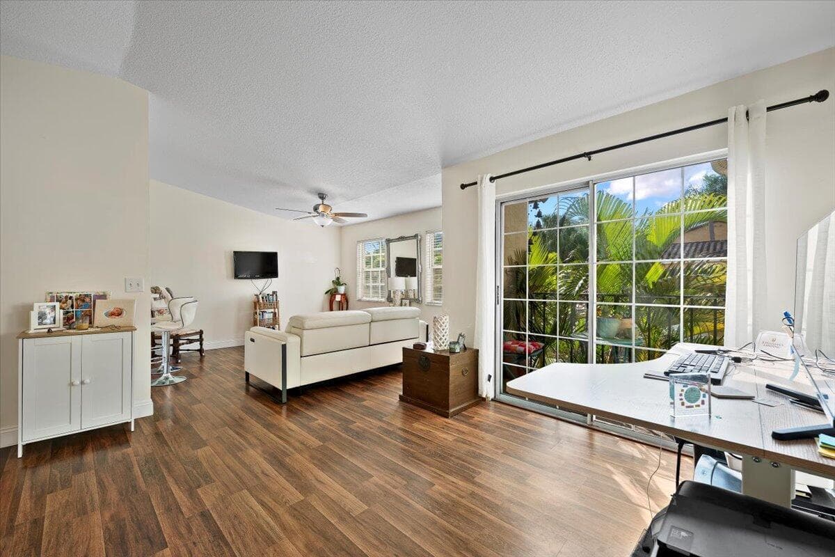 1015 Lake Shore Drive 105 photo 12