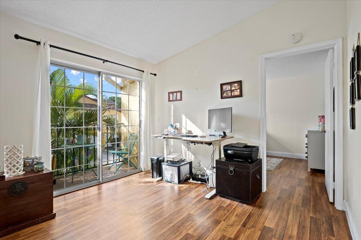 1015 Lake Shore Drive 105 photo 15