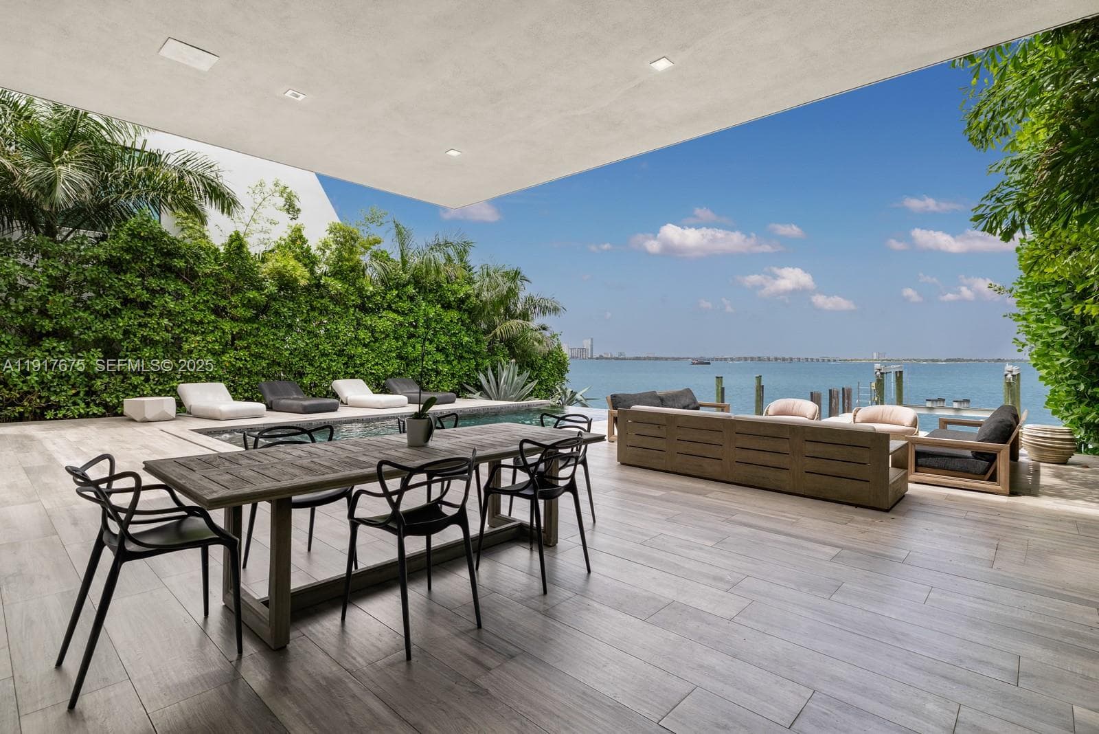 1379 Venetian Way photo 7