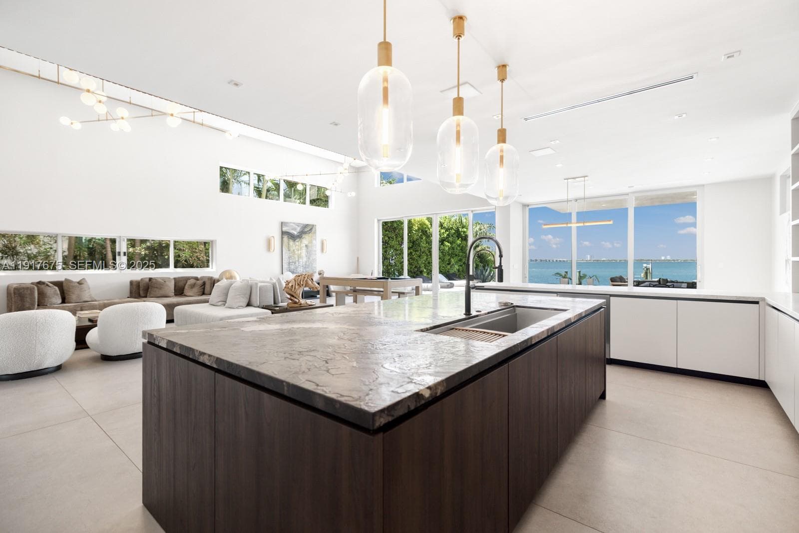 1379 Venetian Way photo 18