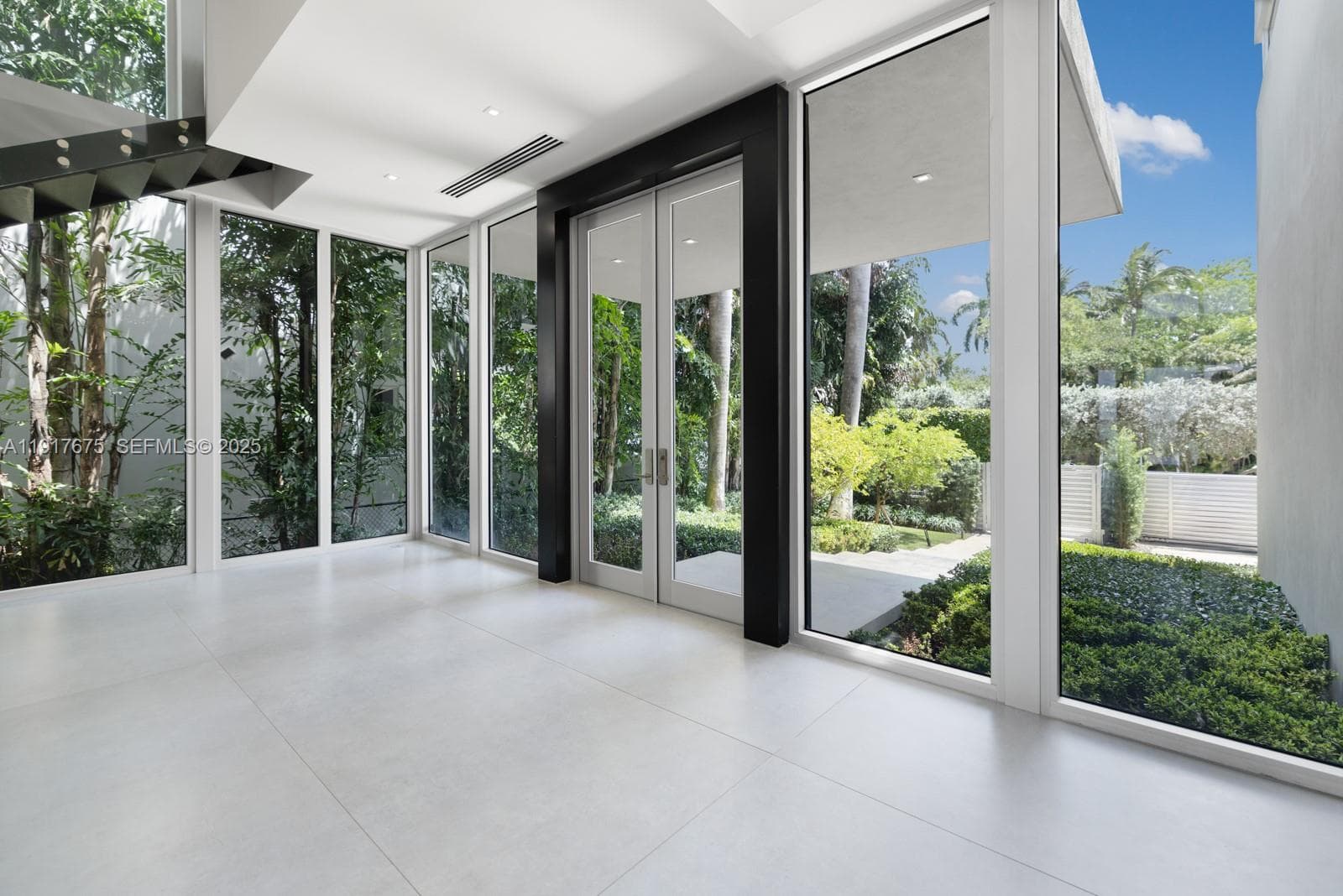 1379 Venetian Way photo 11