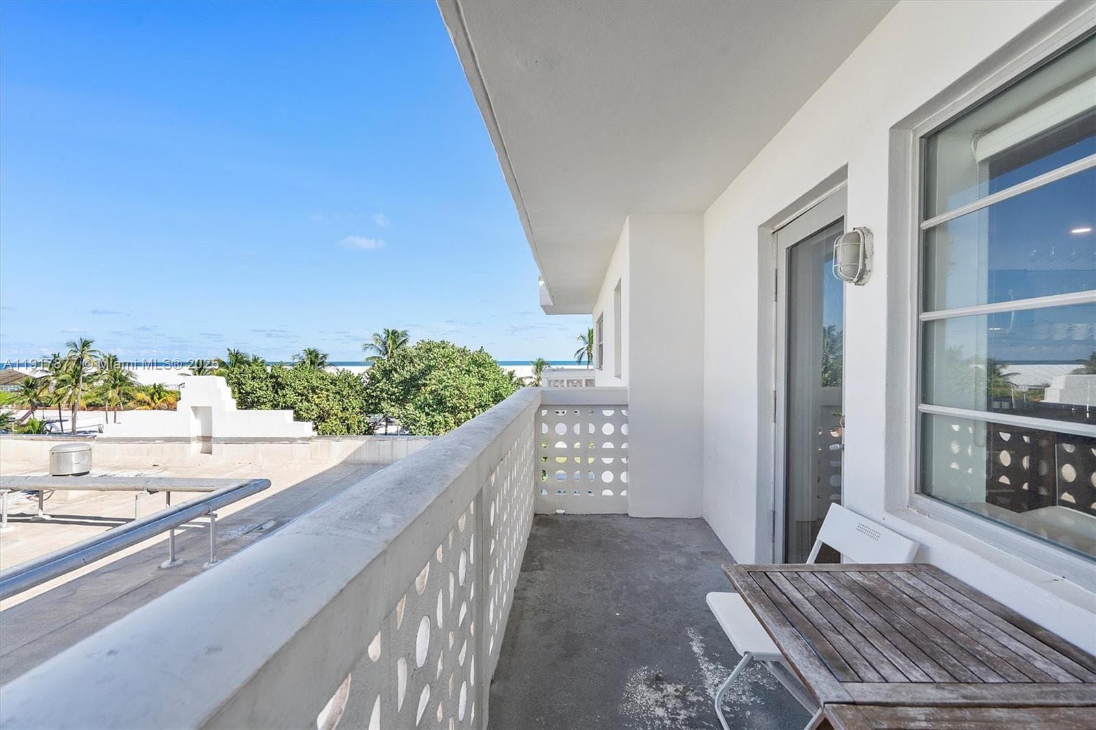 1024 Ocean Dr A502 photo 9