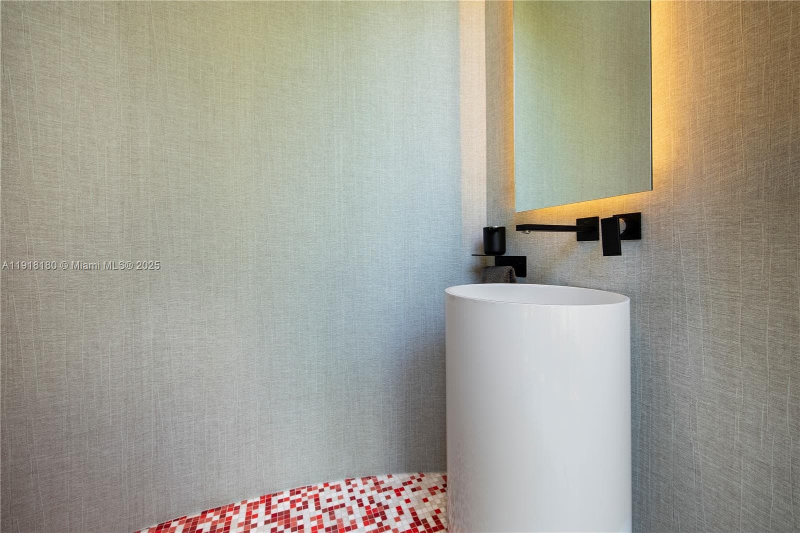 8055 Noremac Ave photo 23