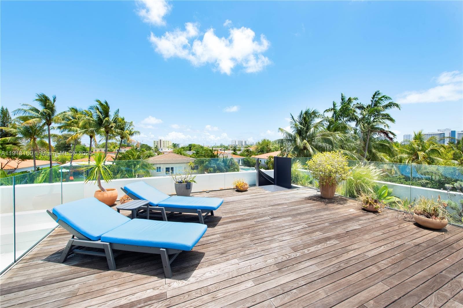 8055 Noremac Ave photo 15