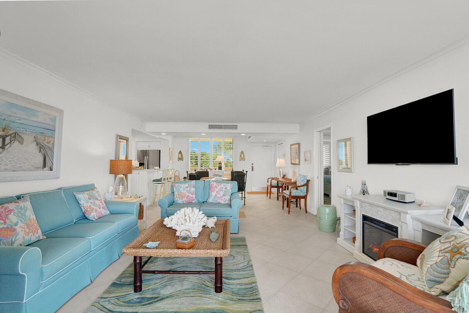 132 Lakeshore Drive 617 photo 17