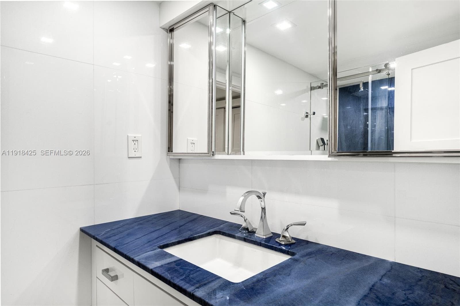5225 Collins Ave 603 photo 14