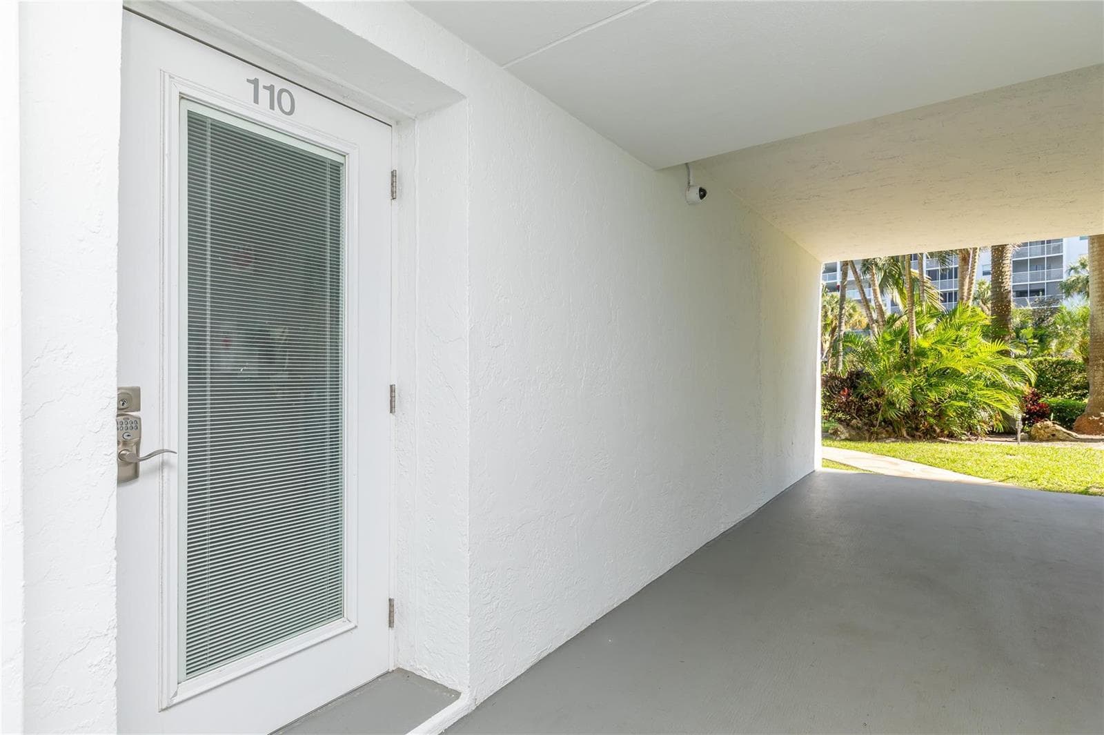 2731 NE 14th Street Causeway 110 photo 6