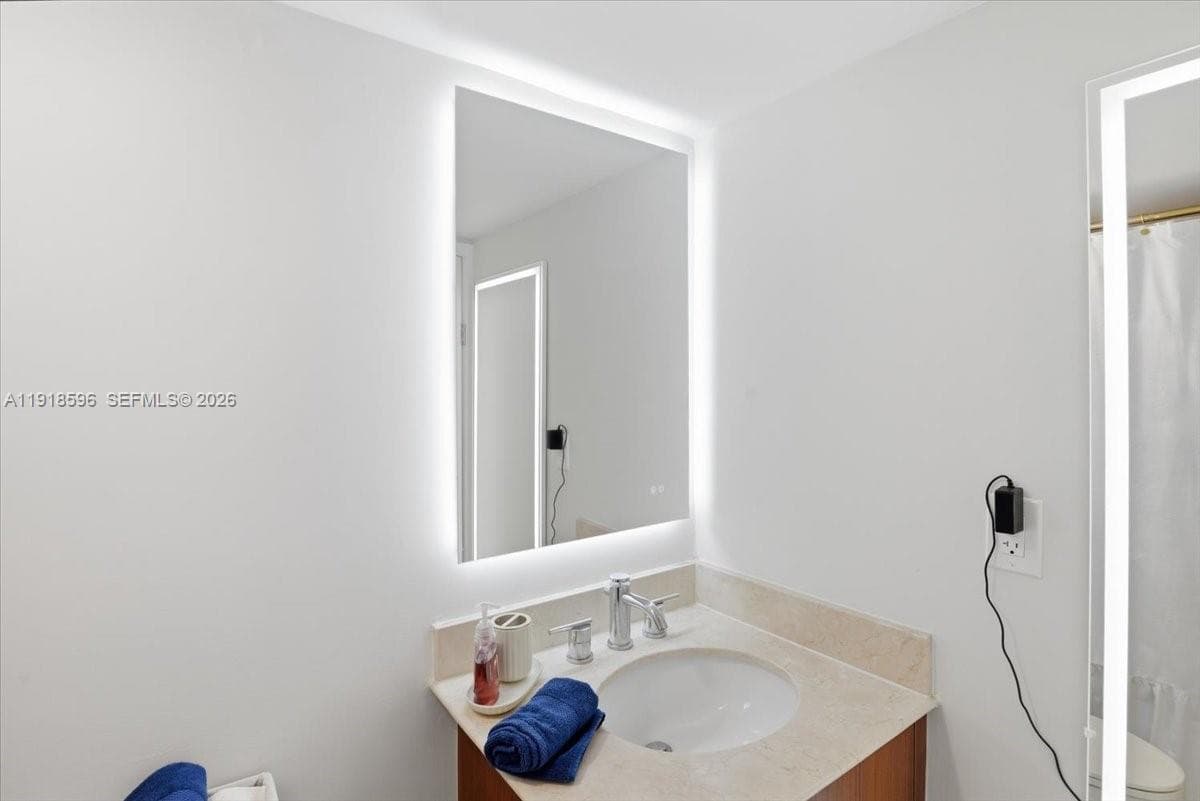 10275 Collins Avenue 1101 photo 25