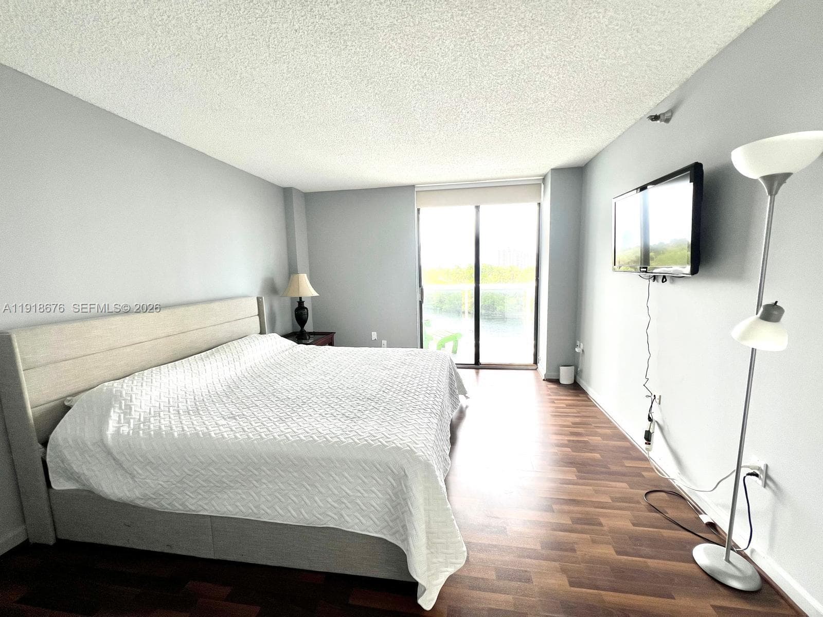 20515 E Country Club Dr 541 photo 9