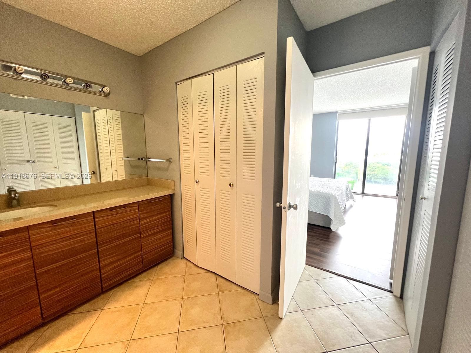 20515 Country Club Dr 541 photo 11