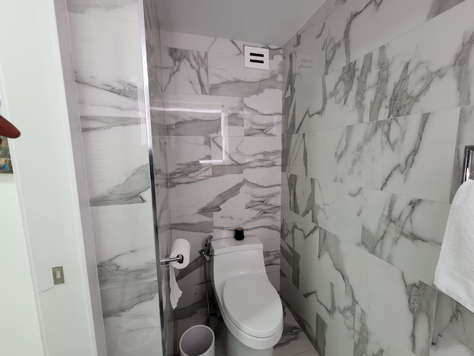 2500 Parkview Drive 403 photo 18