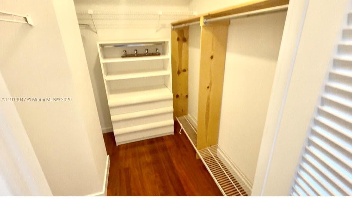 2500 Parkview Dr 1109 photo 10