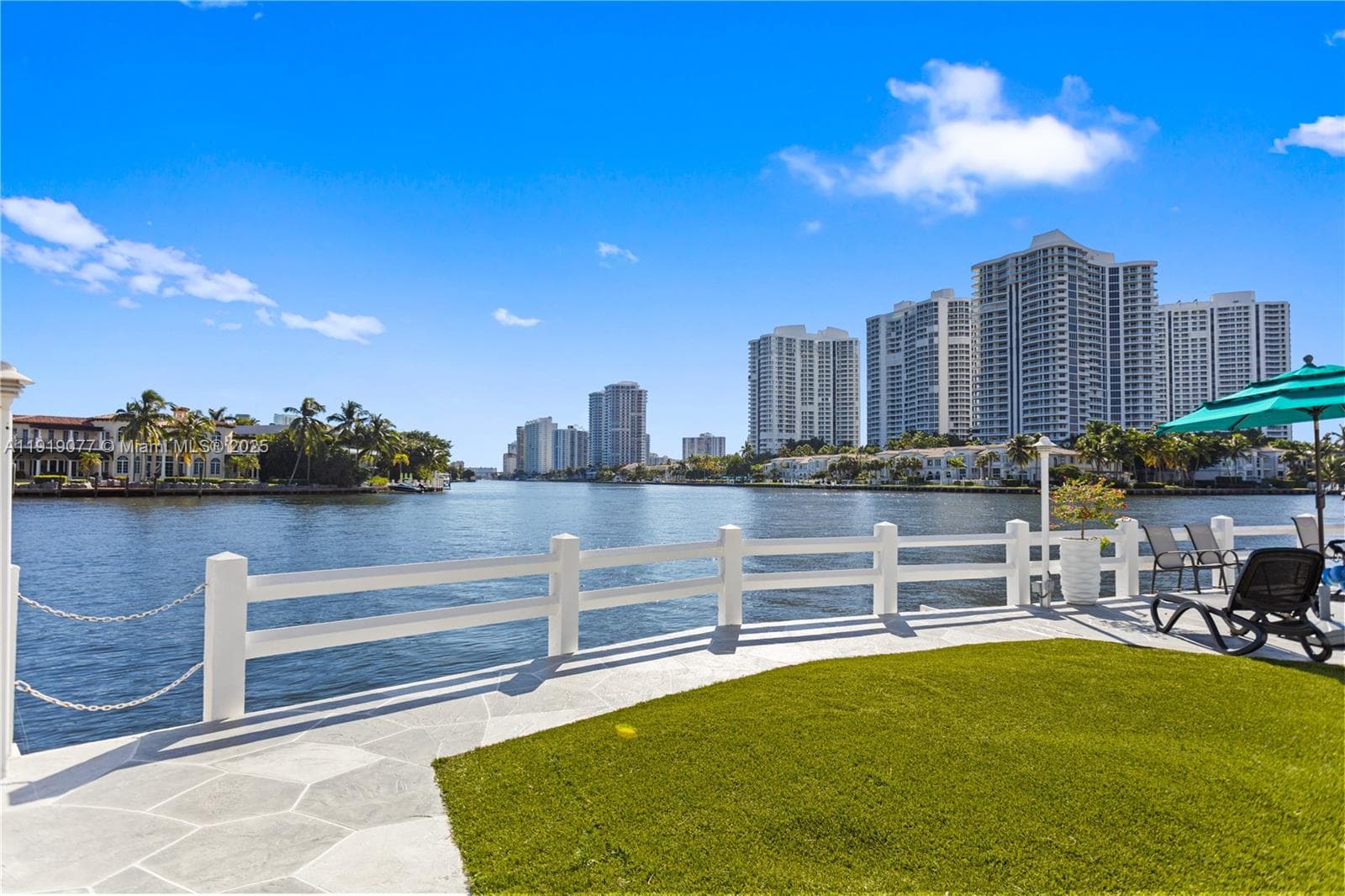 3209 Ocean Dr 2M photo 25