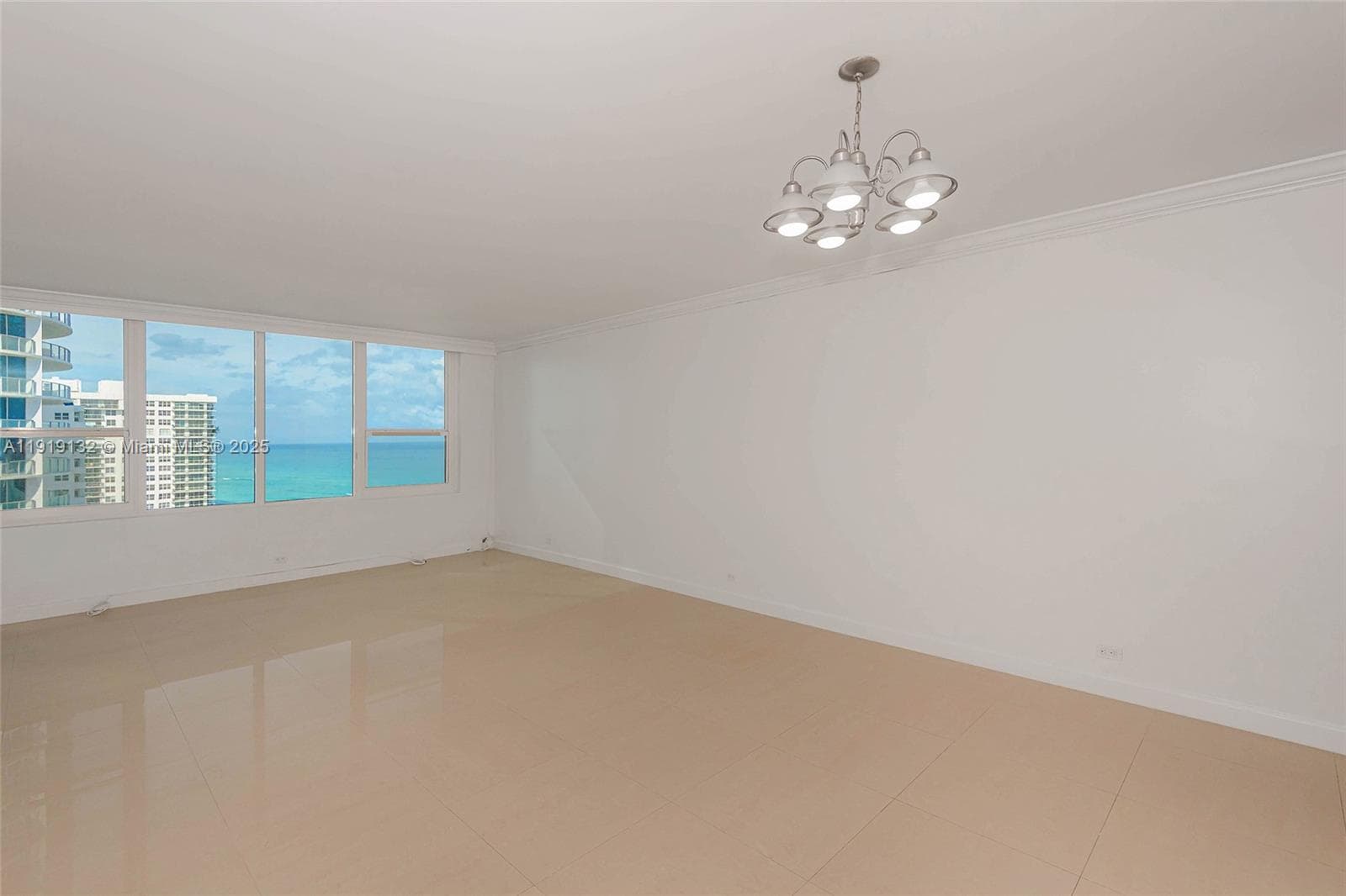 3505 Ocean Dr 1411 photo 2
