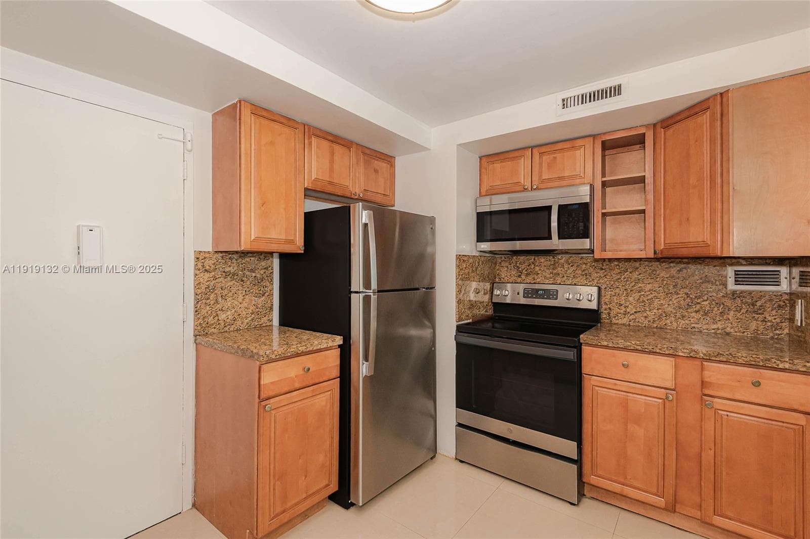 3505 Ocean Dr 1411 photo 13