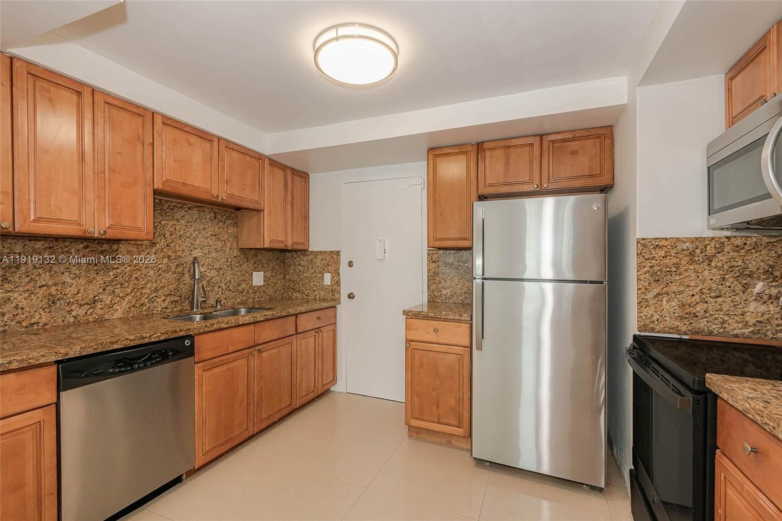 3505 Ocean Dr 1411 photo 12