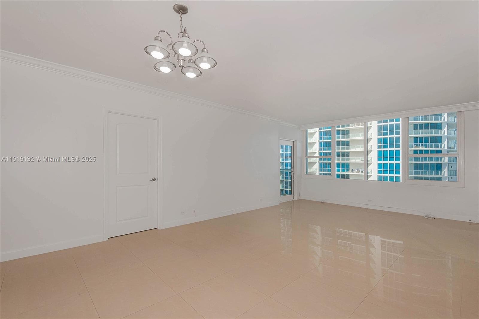 3505 Ocean Dr 1411 photo 3