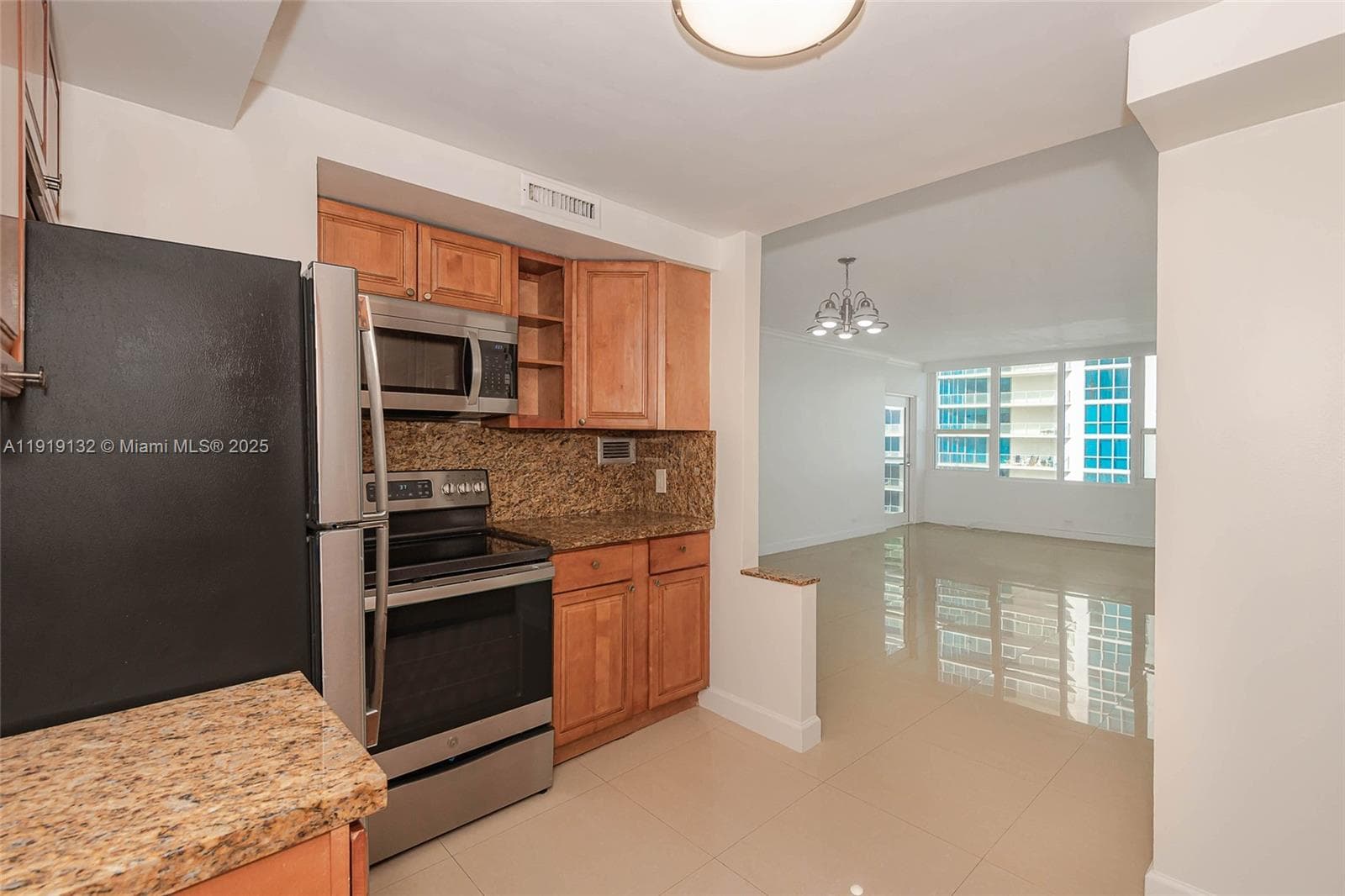 3505 Ocean Dr 1411 photo 10