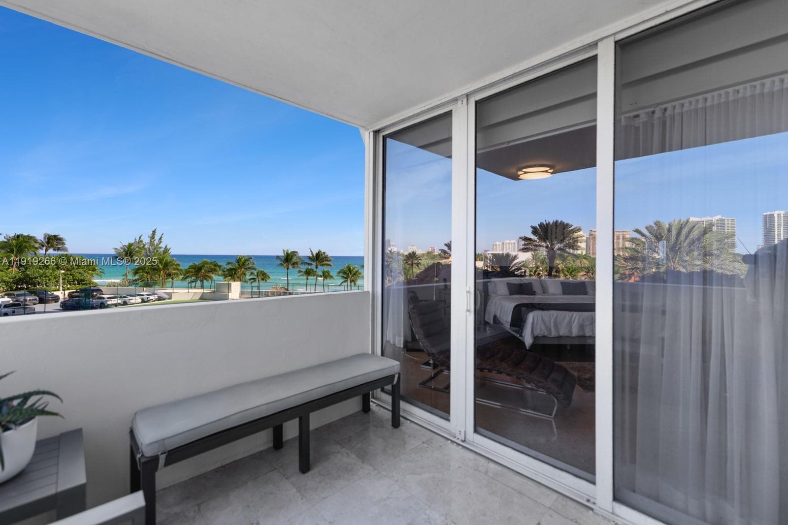 19333 Collins Ave 504 photo 3