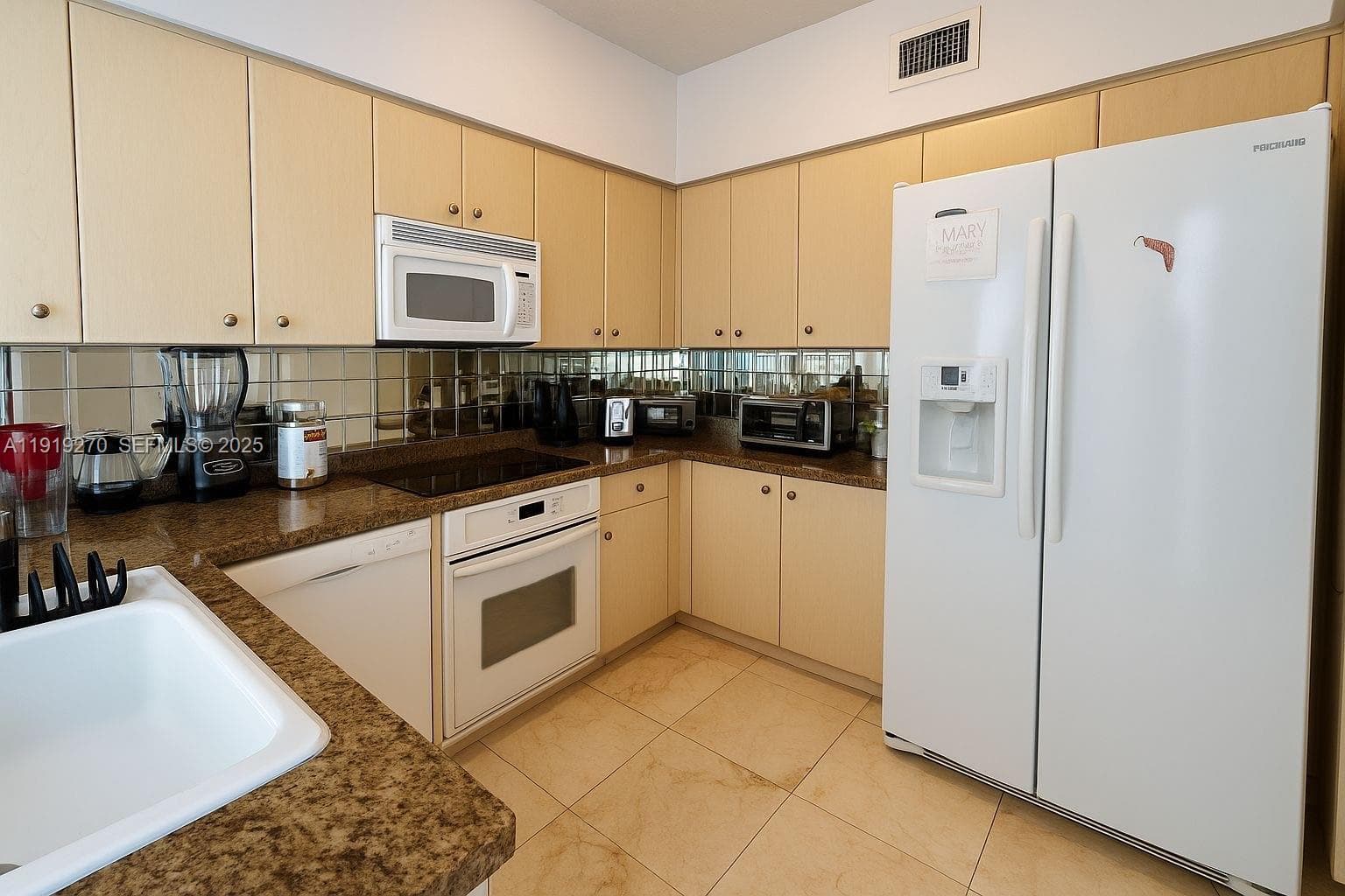3370 Hidden Bay Dr 511 photo 9