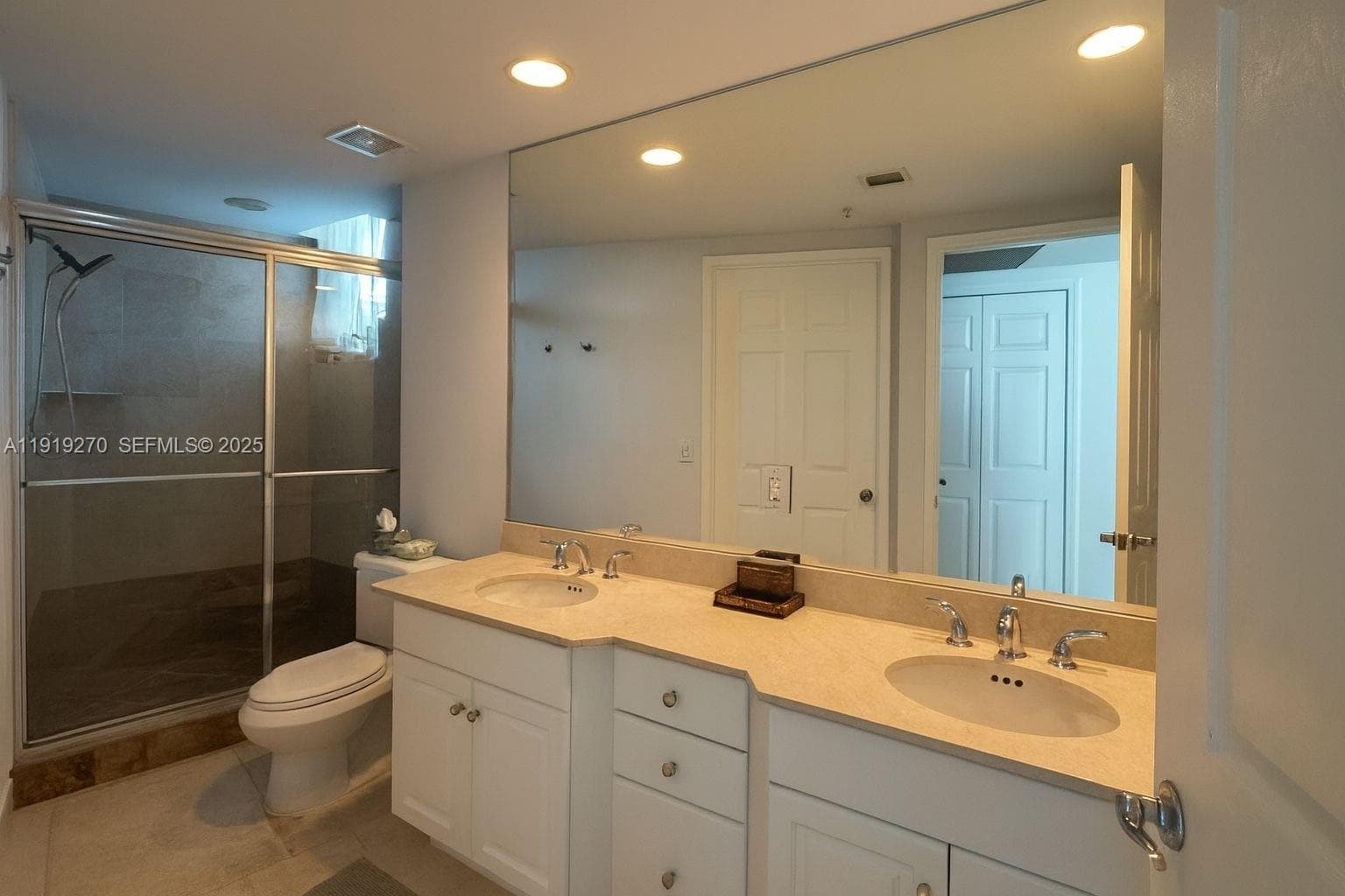3370 Hidden Bay Dr 511 photo 11