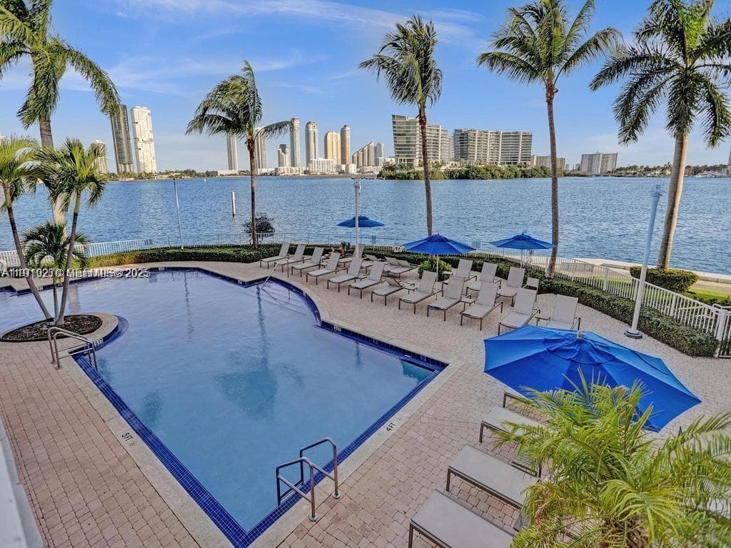3370 Hidden Bay Dr 511 photo 21