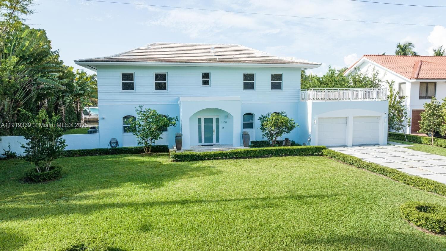 1130 Lugo Ave photo 4