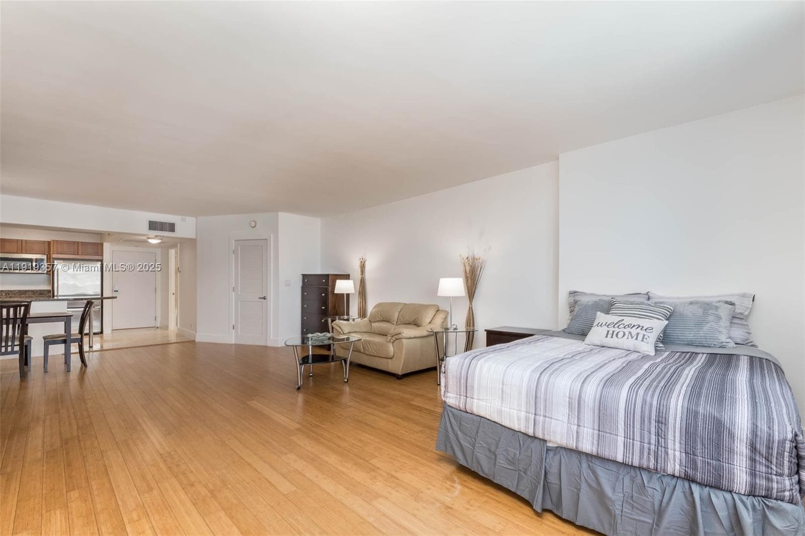 2301 Collins Ave 1512 photo 12