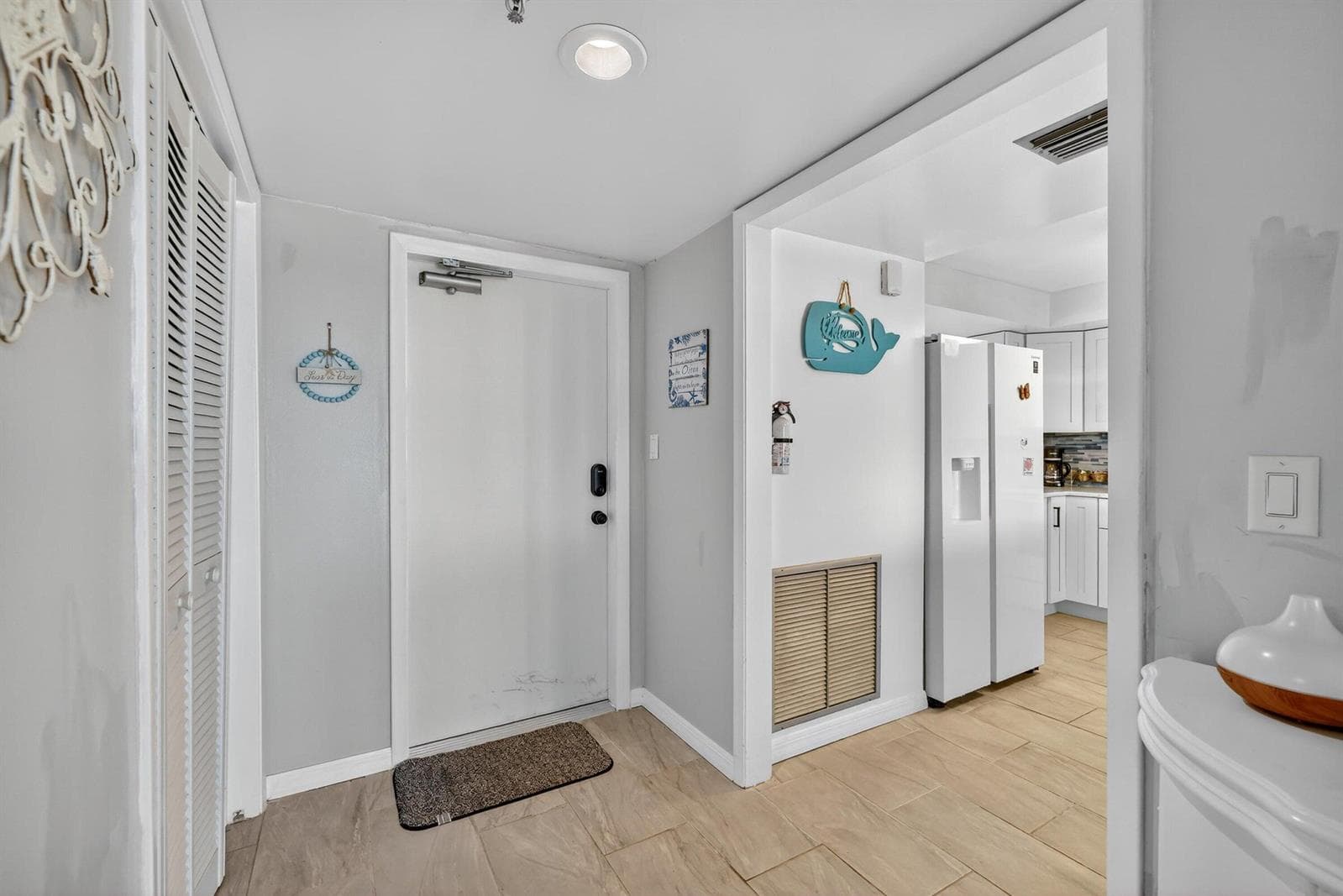 801 S Ocean Drive 910 photo 23
