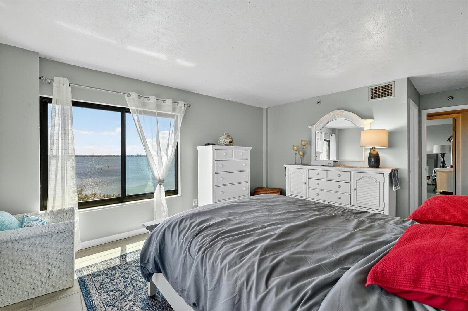 801 S Ocean Drive 910 photo 16